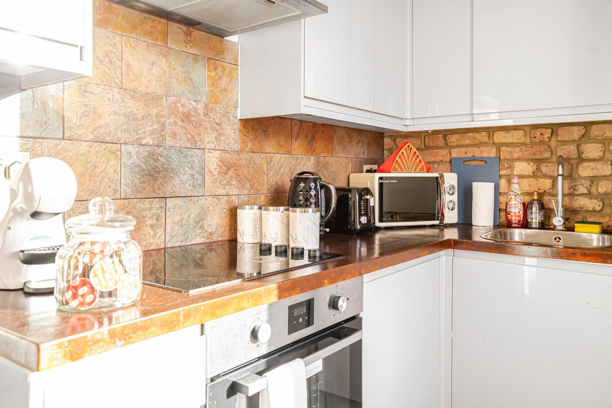 Stylish Modern By Livestay Short Lets & Serviced Nw6 *