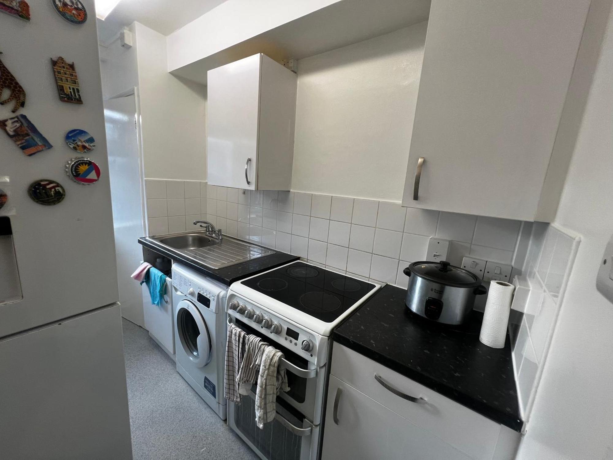 1-bed Flat With Fast Wi-fi In Prime Location 15mins From Apartment