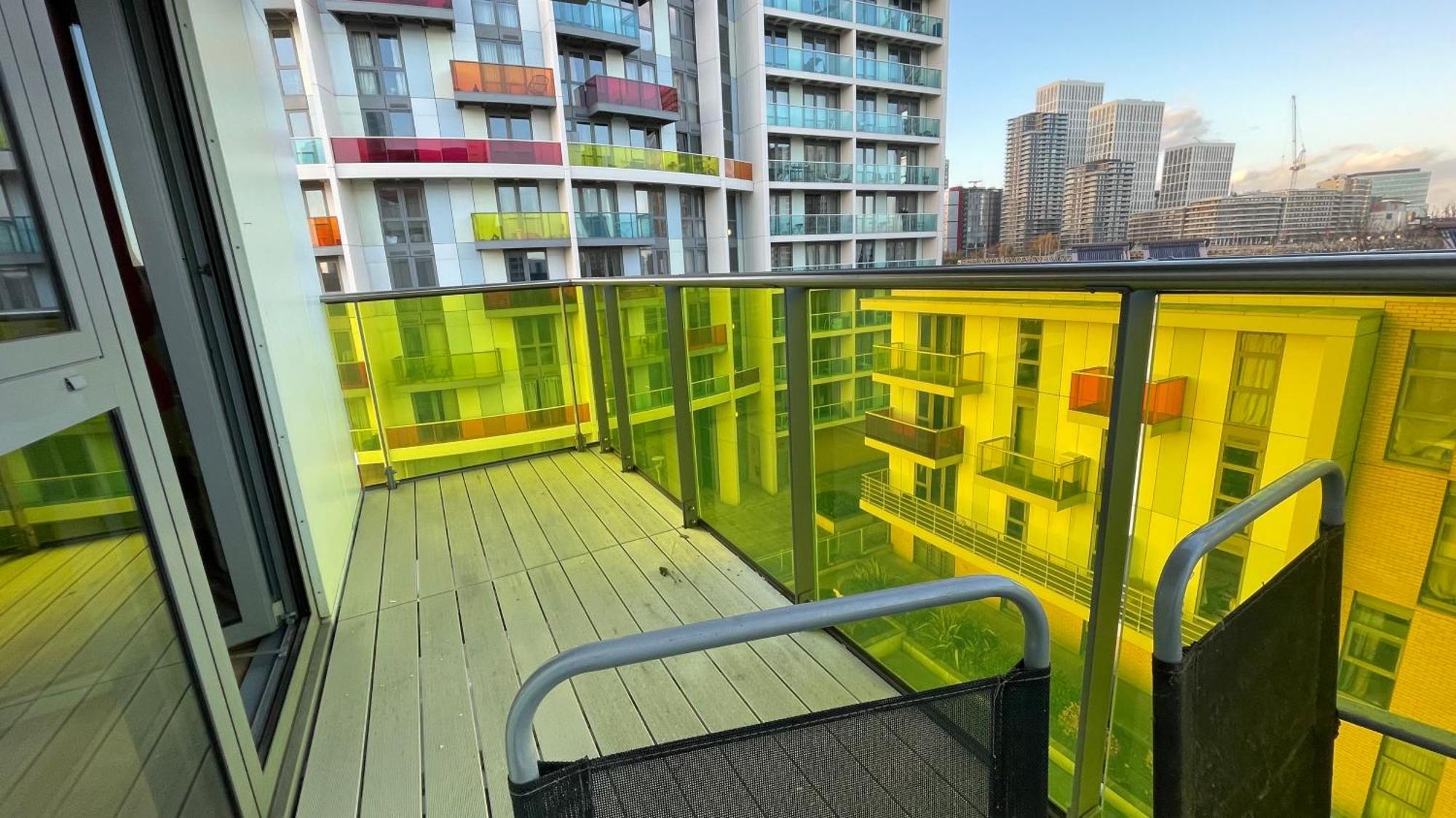 Apartment Stratford 2 Bedroom With 2 Bathrooms & Great Links *