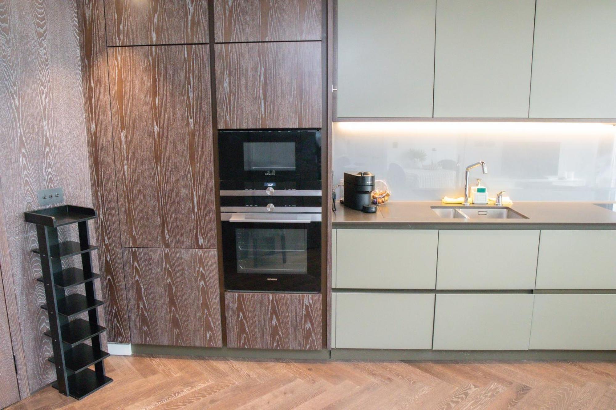 Luxury Steps From Battersea Power St And Close To Victoria & Chelsea London