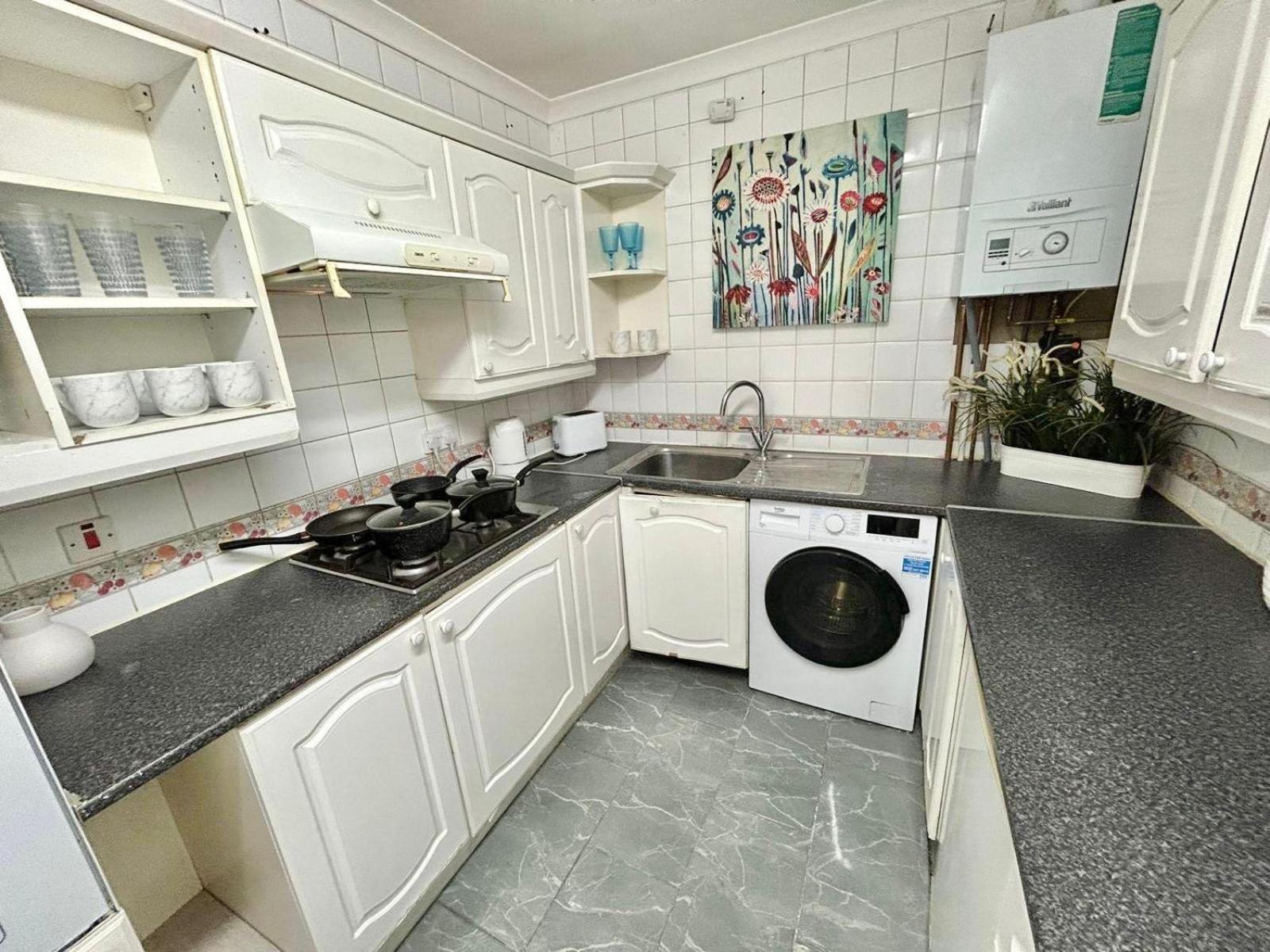 Apartment Beautiful Family Near Park Lane *
