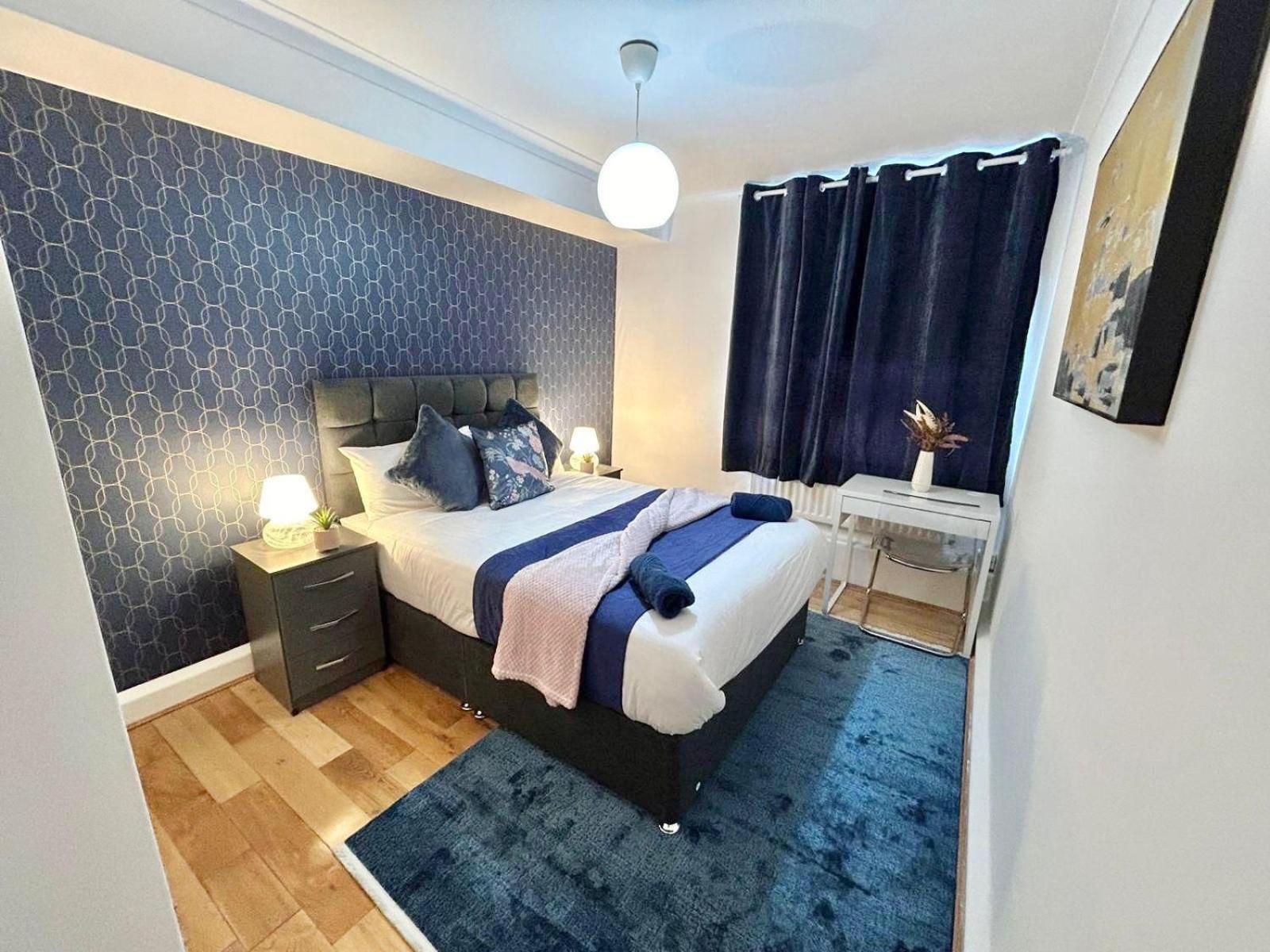 Beautiful Family Near Park Lane London