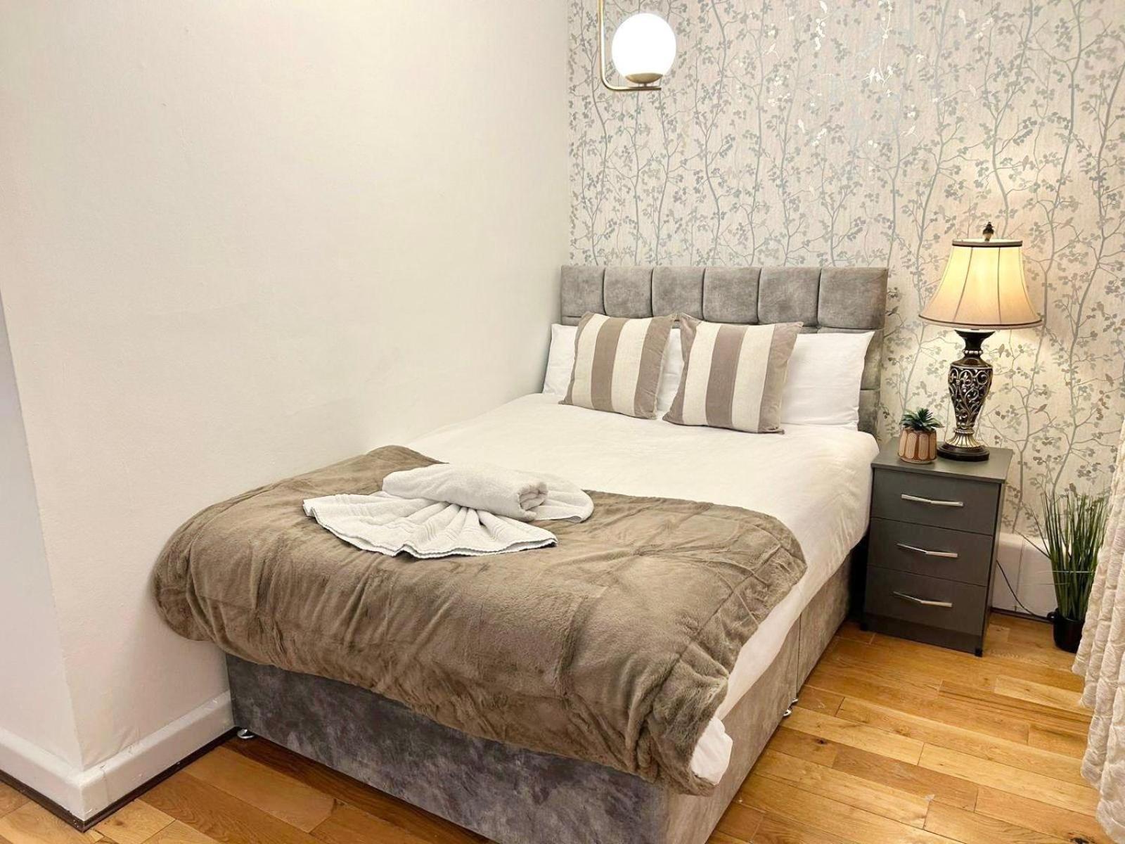 Apartment Beautiful Family Near Park Lane London