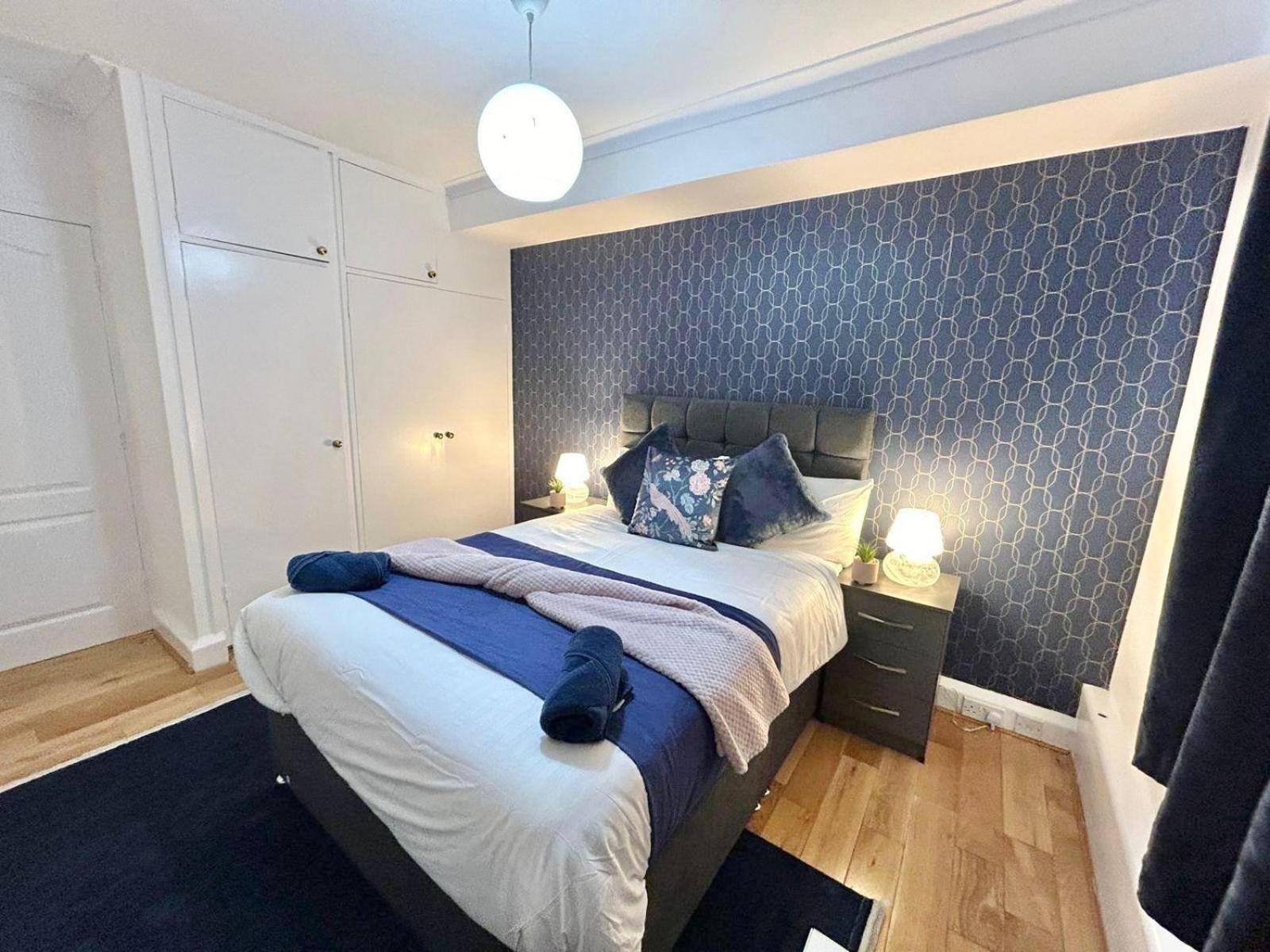Beautiful Family Near Park Lane London