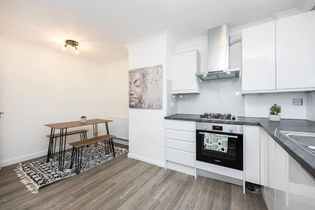 Spacious 2br Gem - Close To Clapham Junction Apartment London