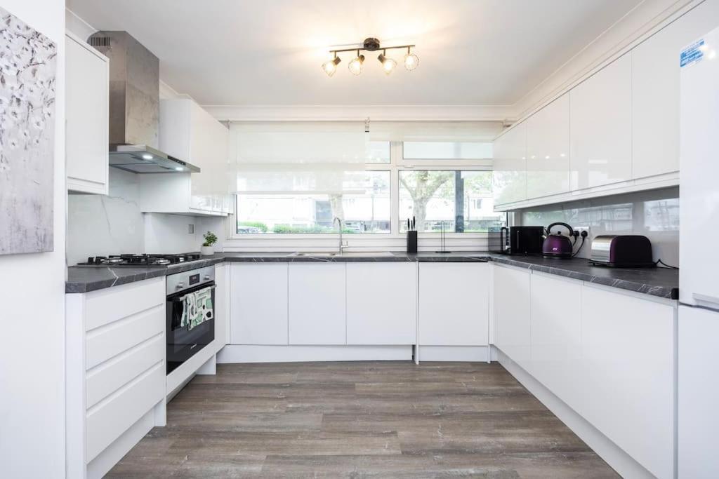 Spacious 2br Gem - Close To Clapham Junction London