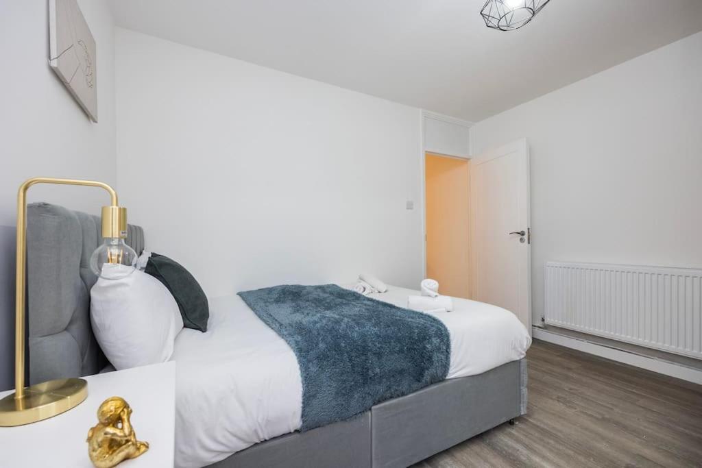 Apartment Spacious 2br Gem - Close To Clapham Junction London
