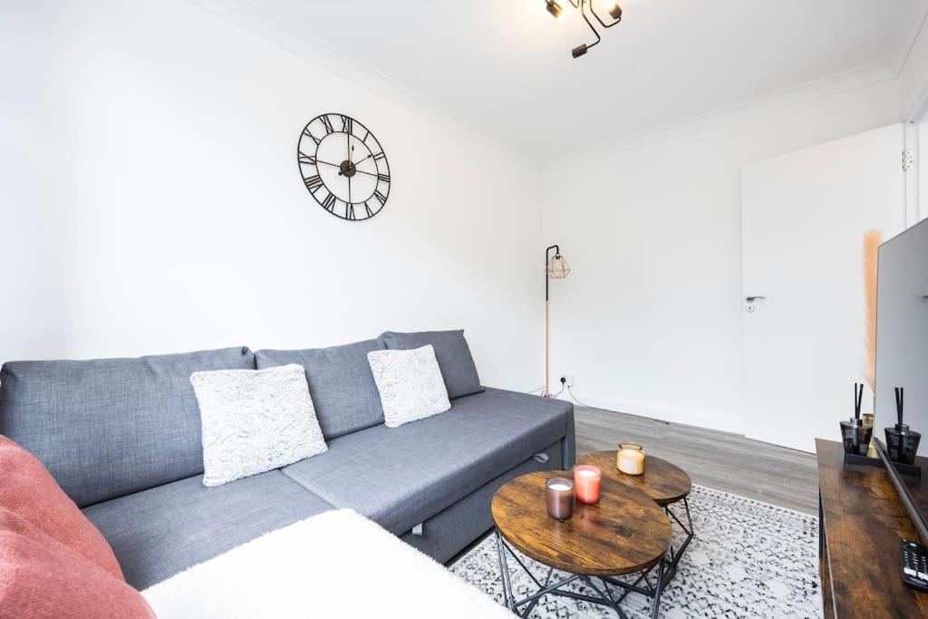 Spacious 2br Gem - Close To Clapham Junction *