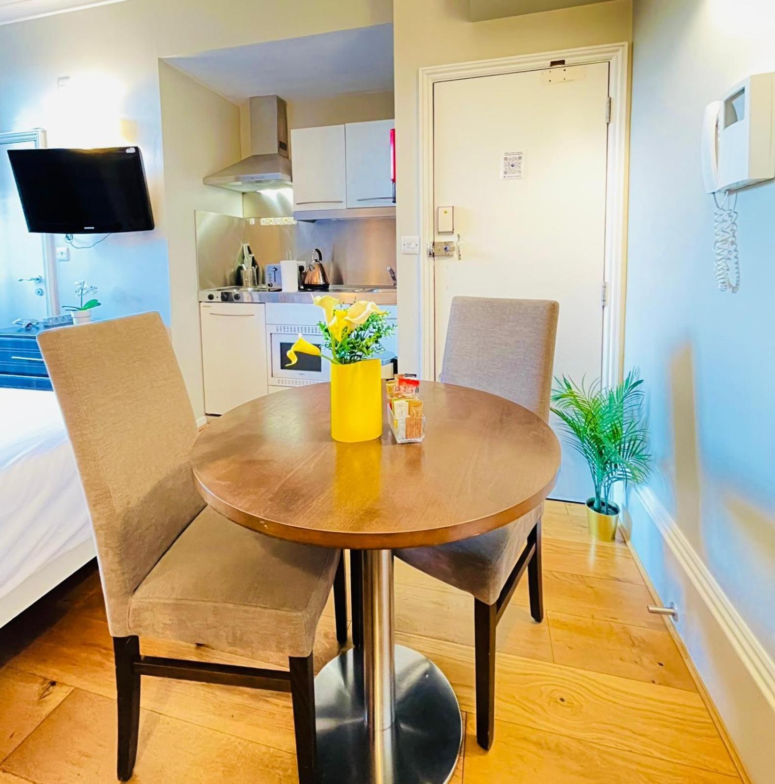Queen Victoria Apartment London