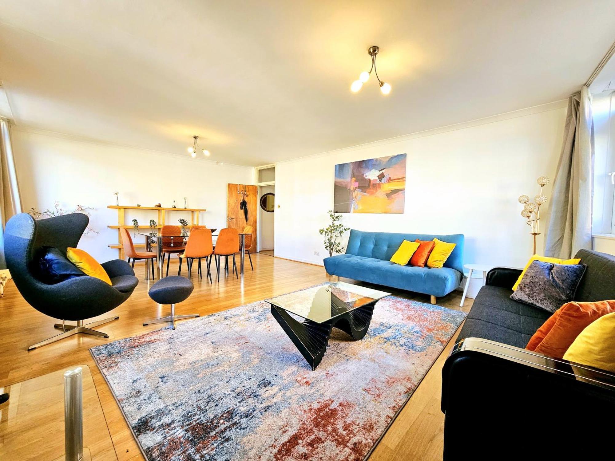 Bright & Spacious In Building With Lift, Right Next To Bayswater Station - Walk To Kensington Palace, Hyde Park, Little Venice & Notting Hill Apartamento Londres