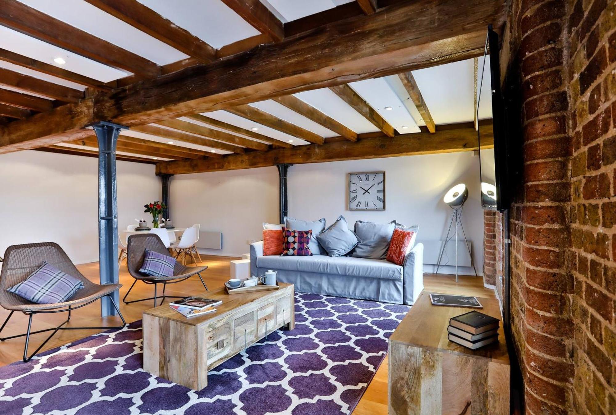 Wild Roses Serviced - Excel Warehouse 1 Apartment *
