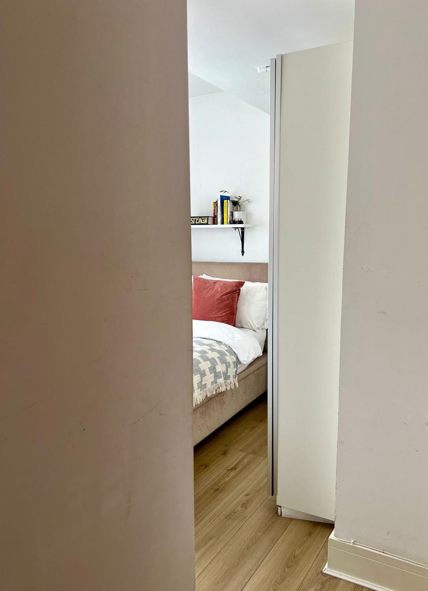 Flat In Victorian West Kensington Mansion * London