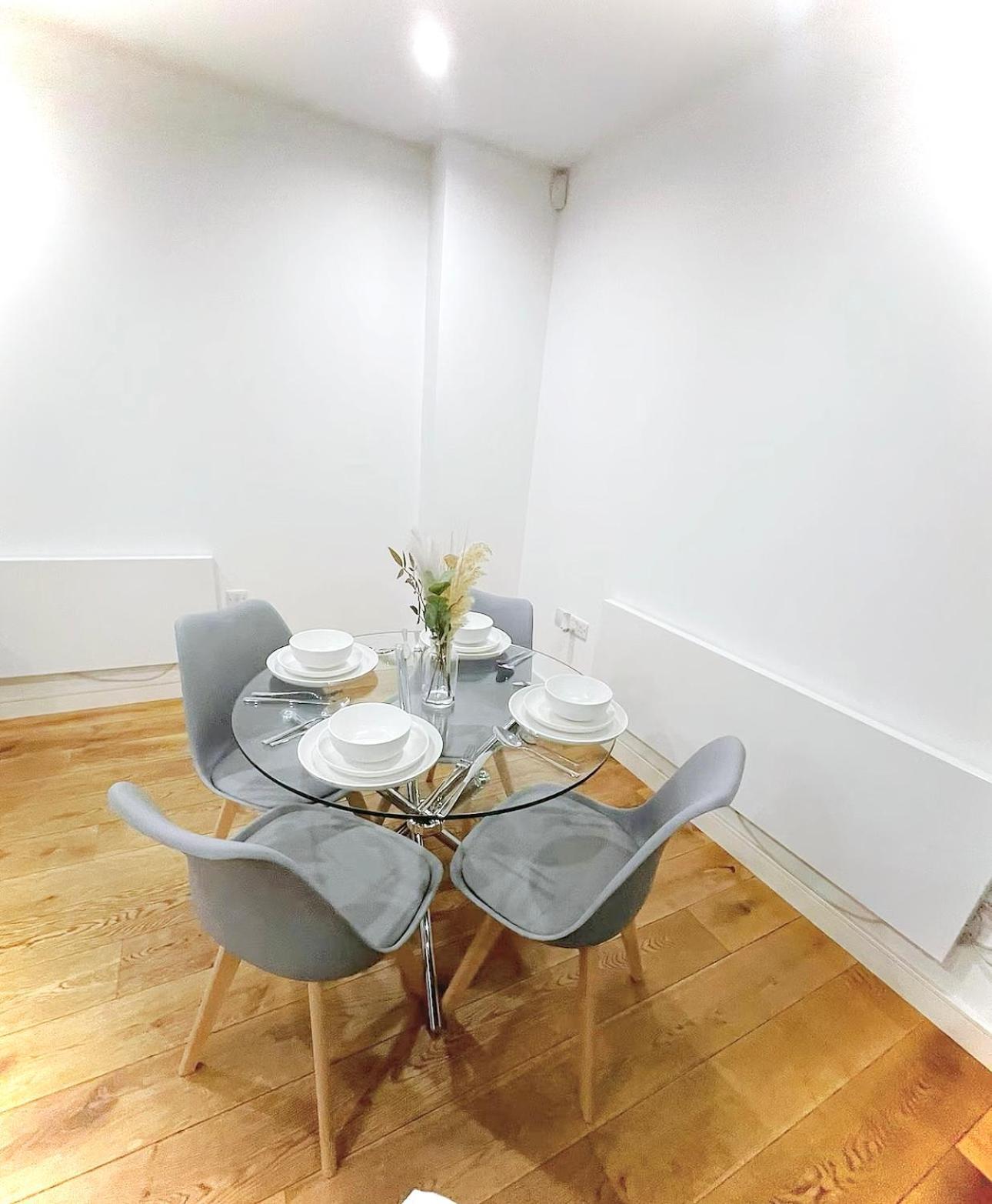 Luxury 2-bed With Stunning Views Near The Shard & Tower Bridge Apartment *