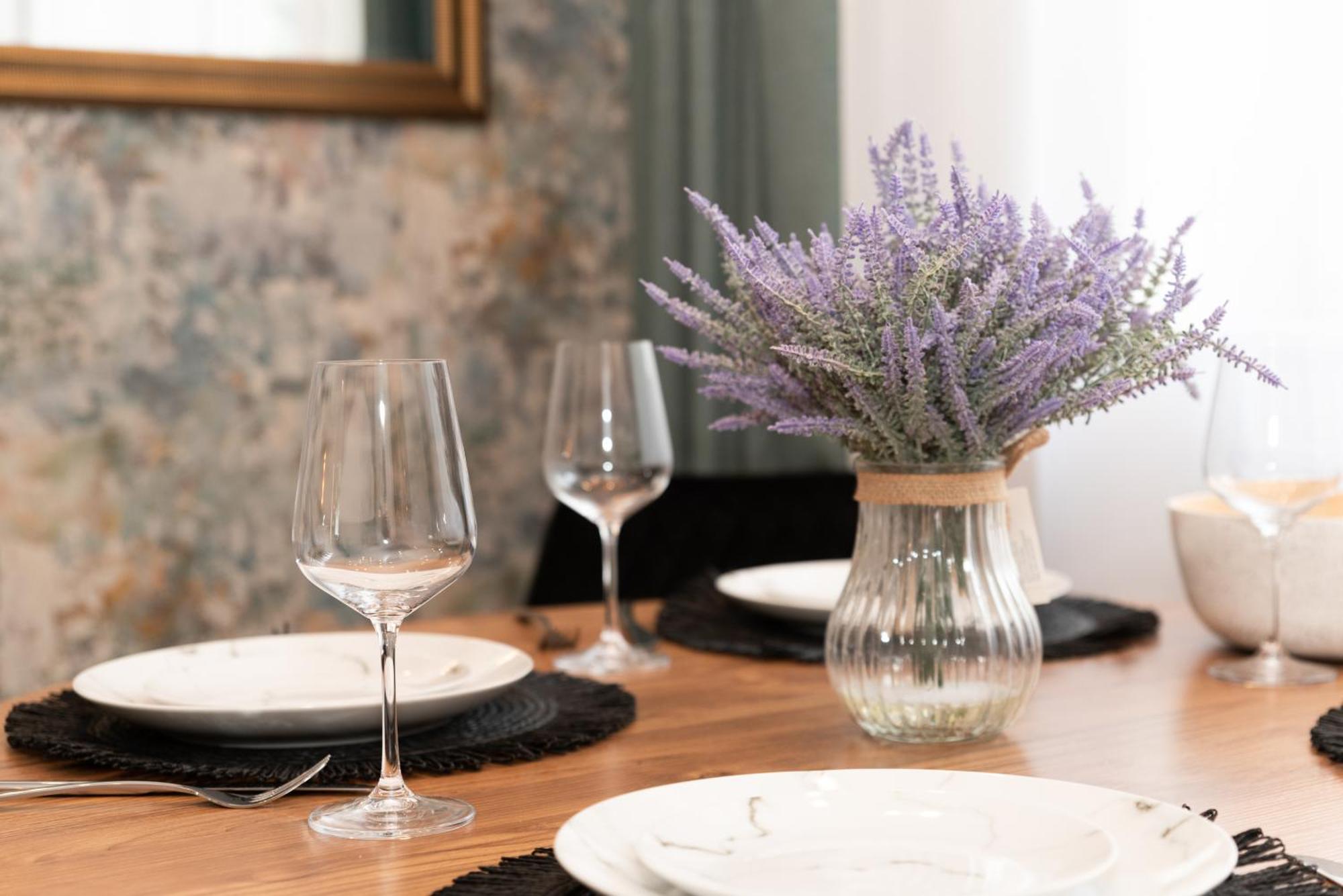 Apartment Stylish & Elegant 2-br Flat In Greenwich *