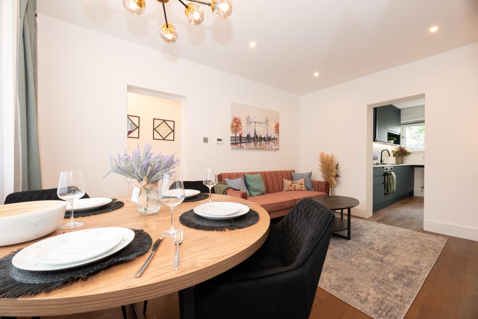 Stylish & Elegant 2-br Flat In Greenwich Apartment London