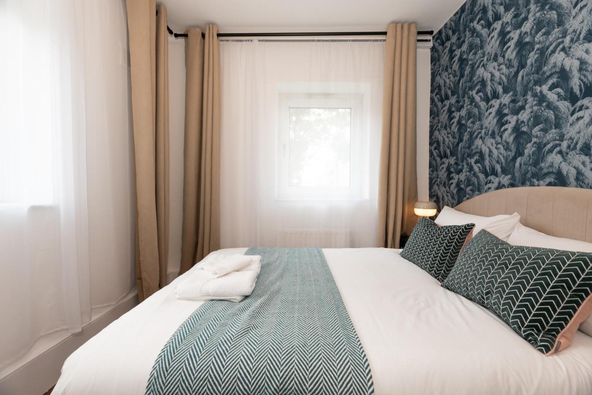 Stylish & Elegant 2-br Flat In Greenwich Apartment