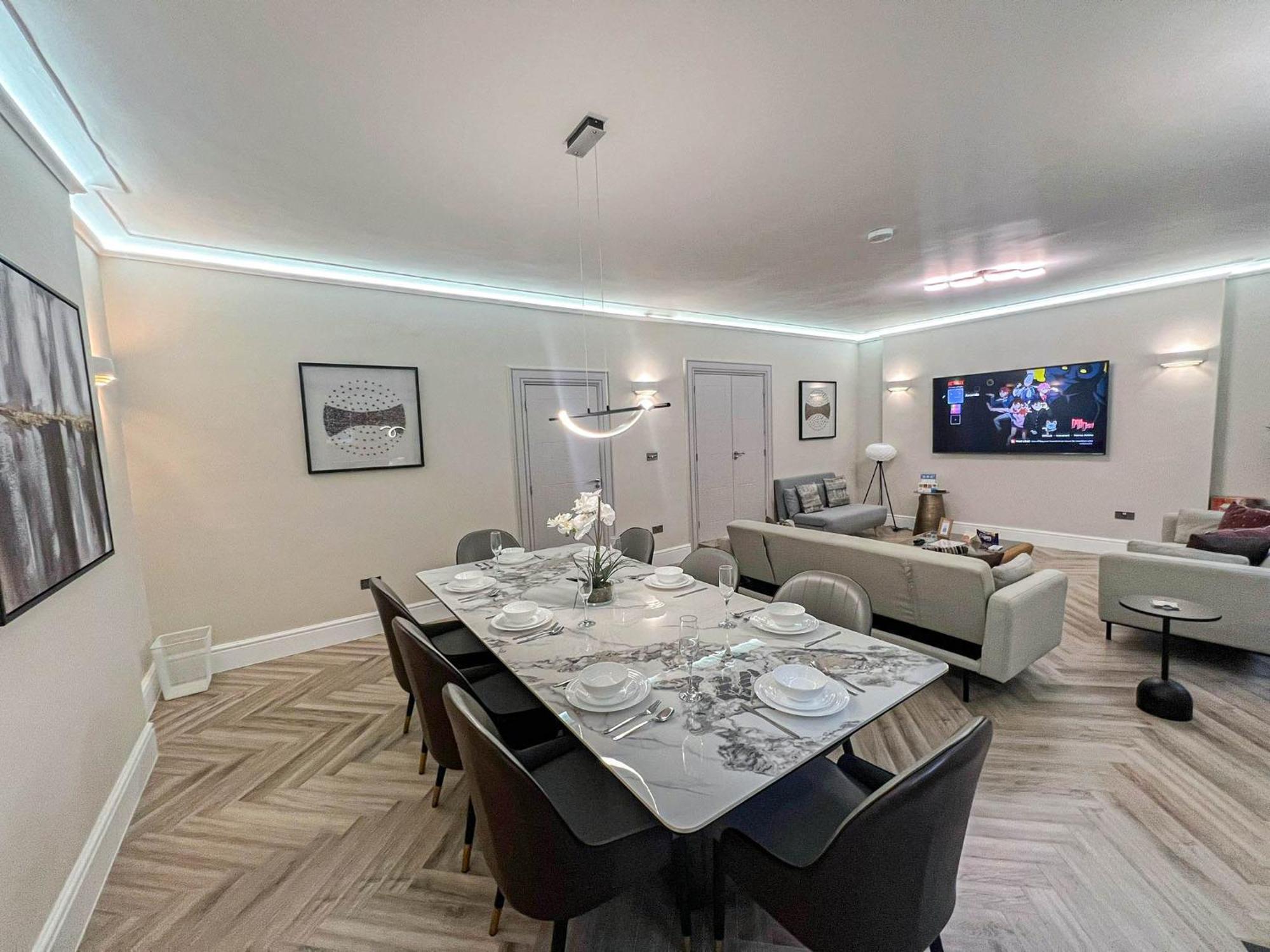 Lux 4 Bedroom In Baker St Near Regent's Park London