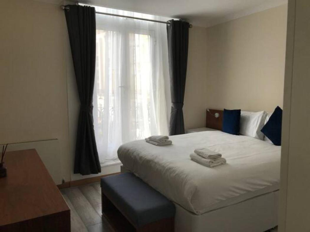 Apartment Blue Star
