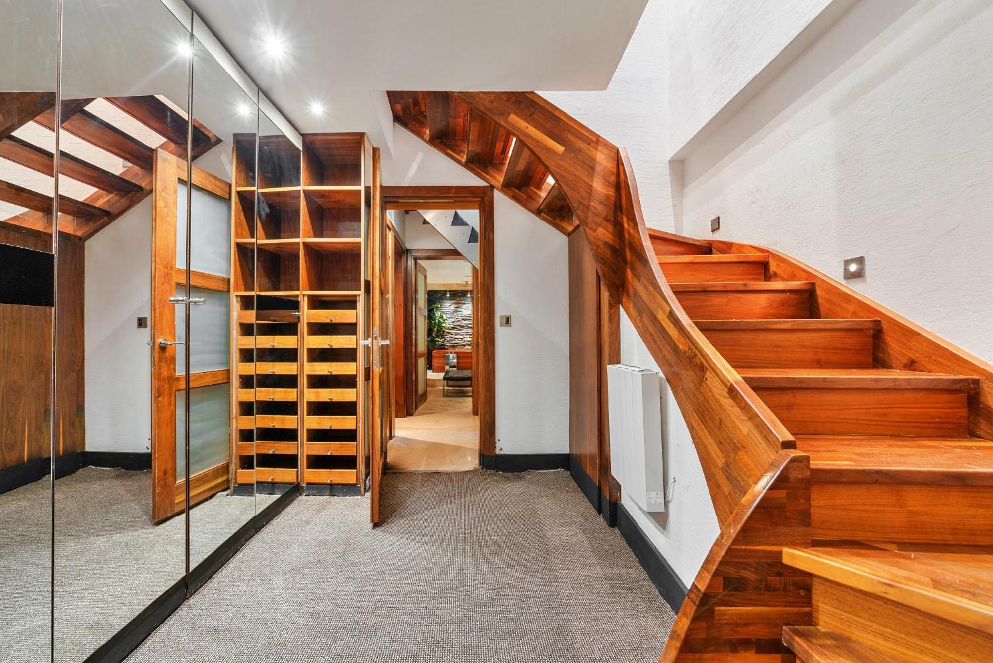 Finest Retreats - Kensington Apartment *