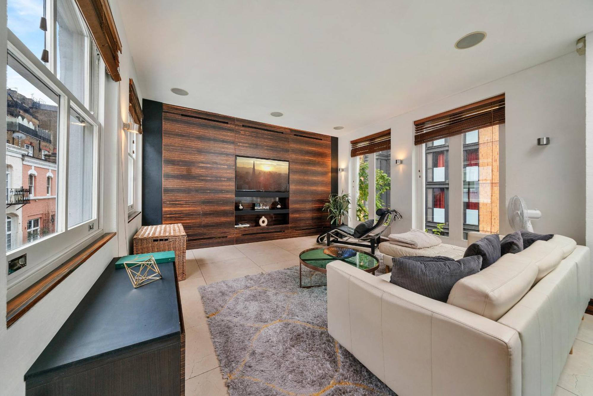 Finest Retreats - Kensington Apartment