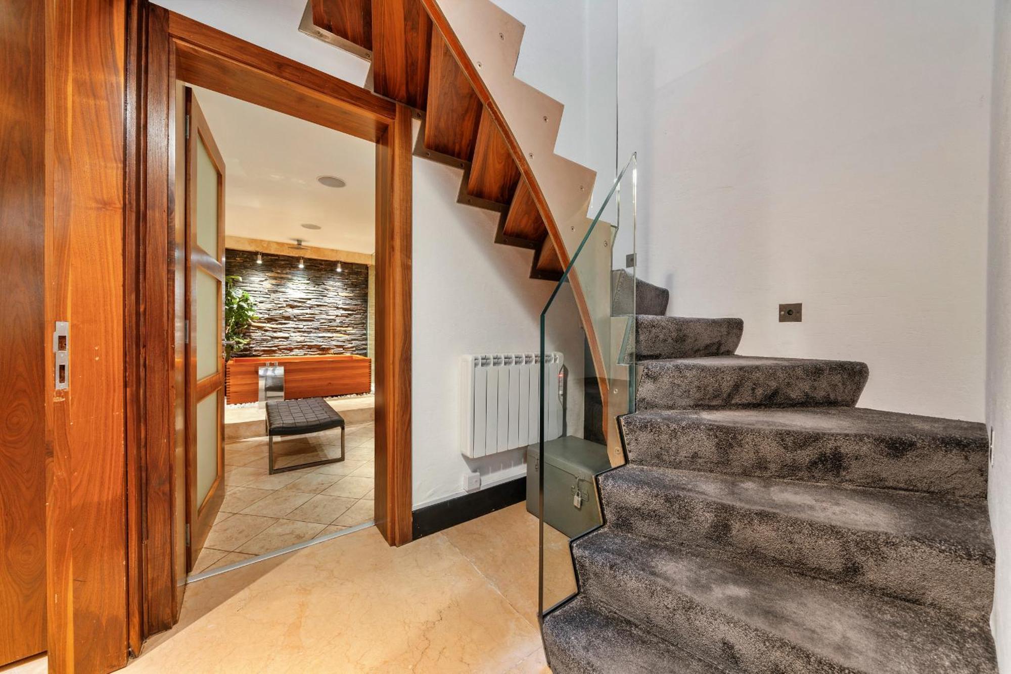 Finest Retreats - Kensington *