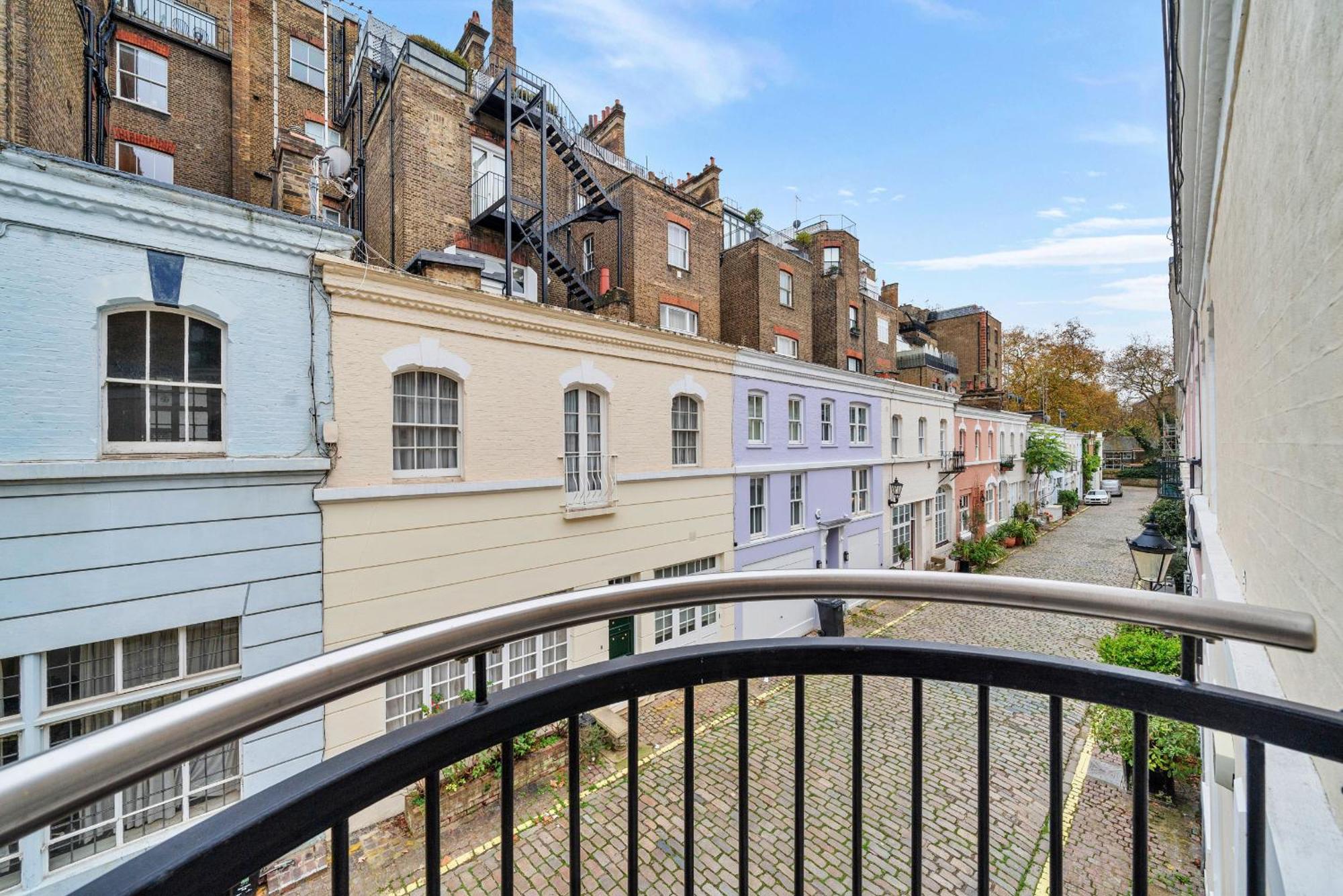 Finest Retreats - Kensington Apartment *