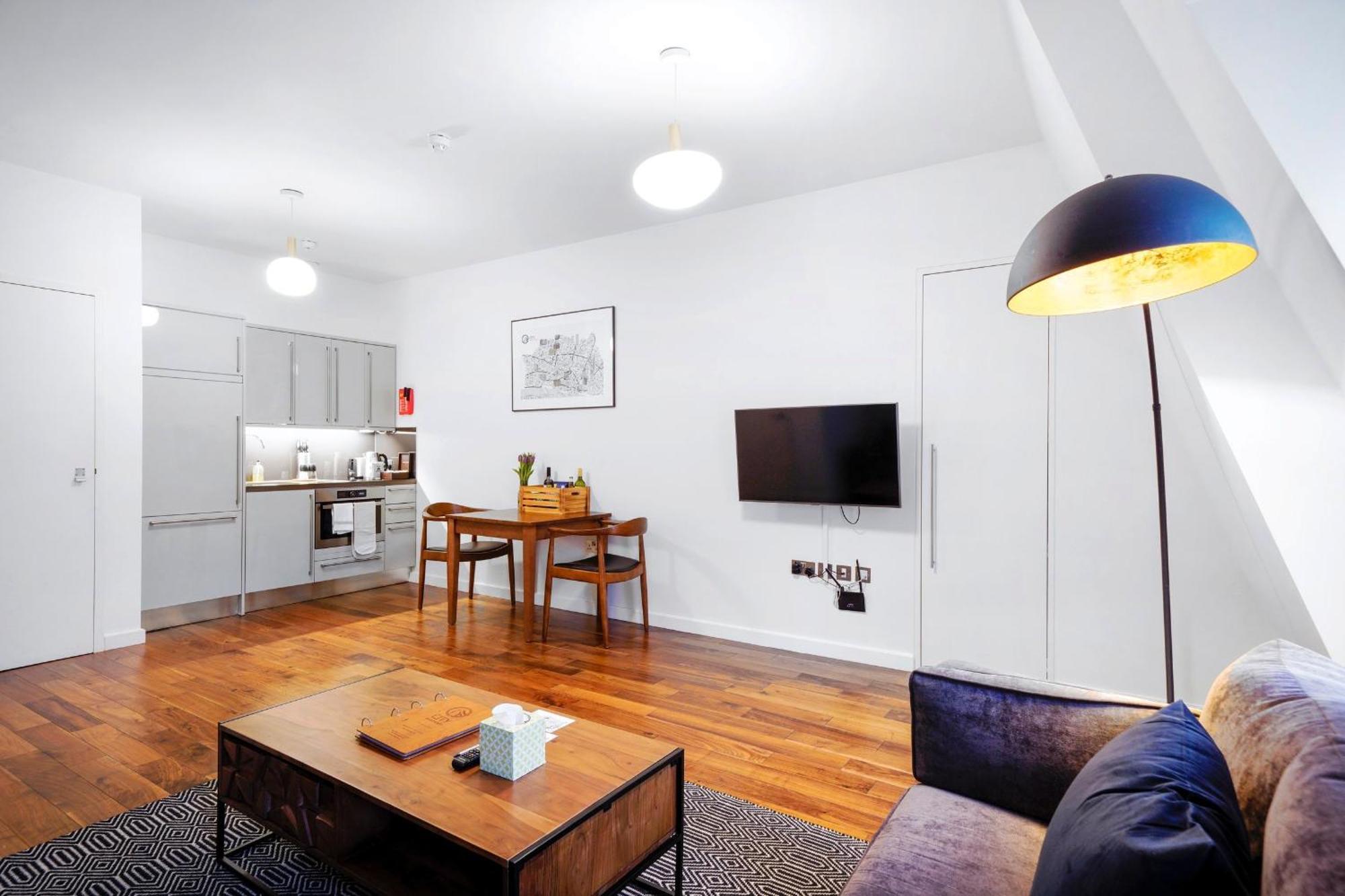 Monument Serviced By Lovelystay London