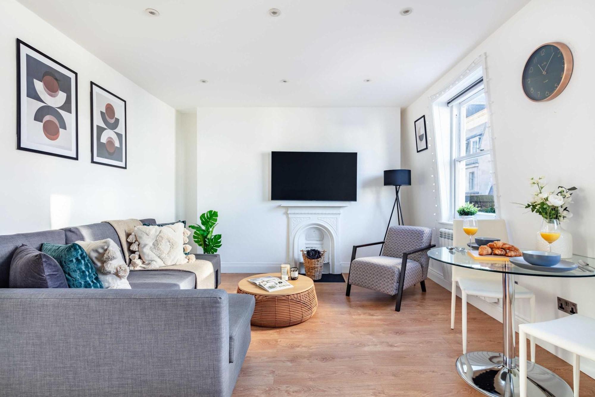 Fitzrovia - 1br With Balcony Near Oxford Circus - Cityapartmentstay Apartment *