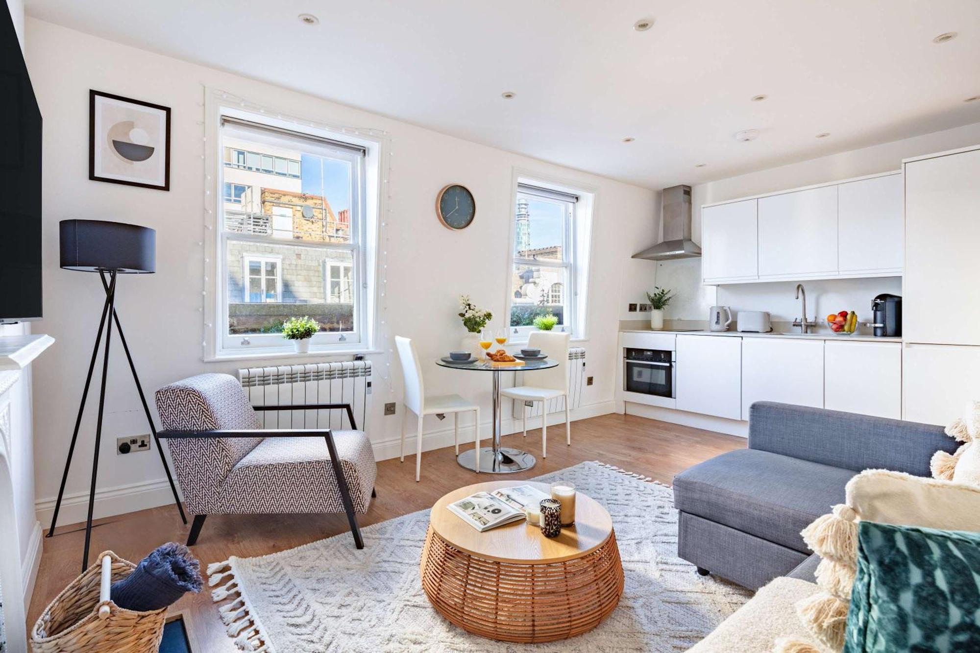 Fitzrovia - 1br With Balcony Near Oxford Circus - Cityapartmentstay * London