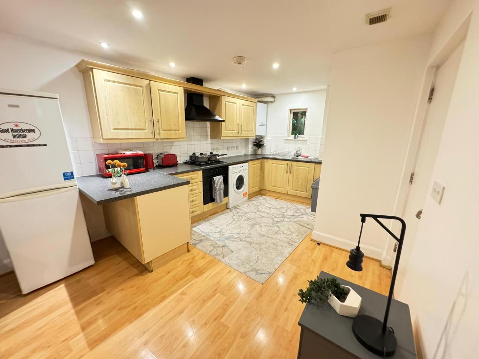 Apartment Beautiful Family In London