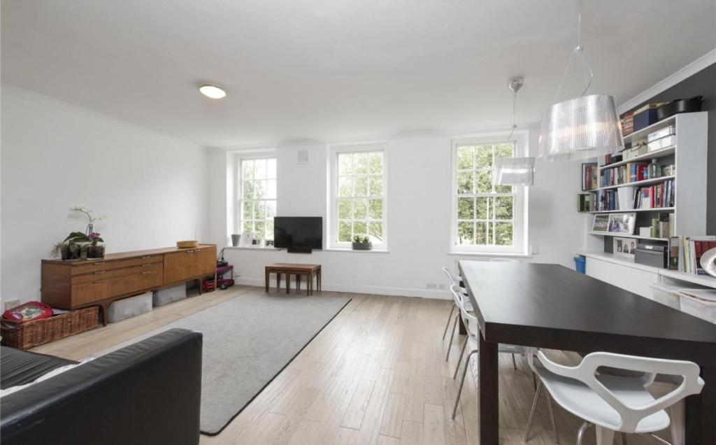Apartment Battersea 2 Bedroom 2 Toilet Flat London