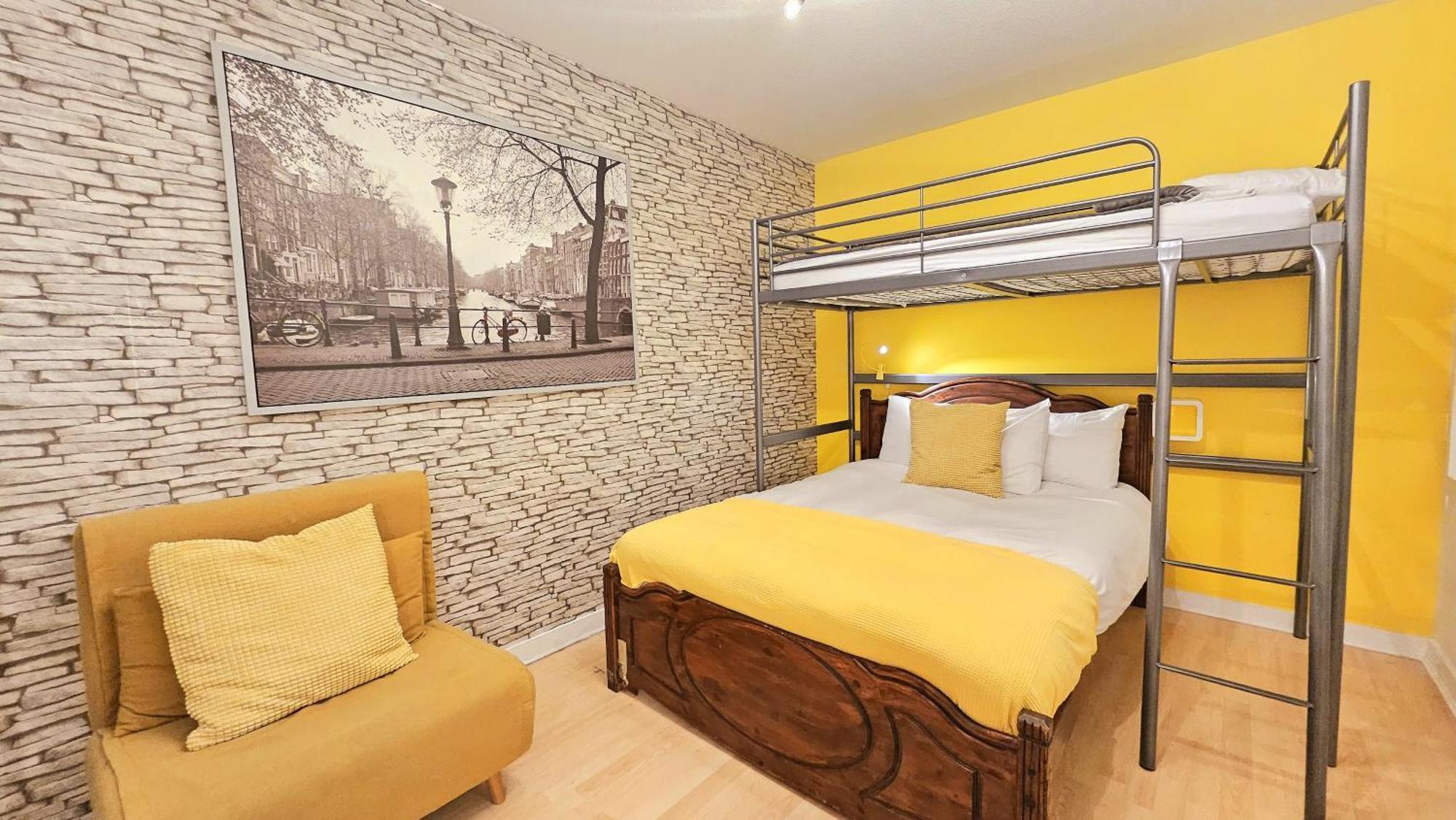 Tower Bridge Rainbow Guest house London