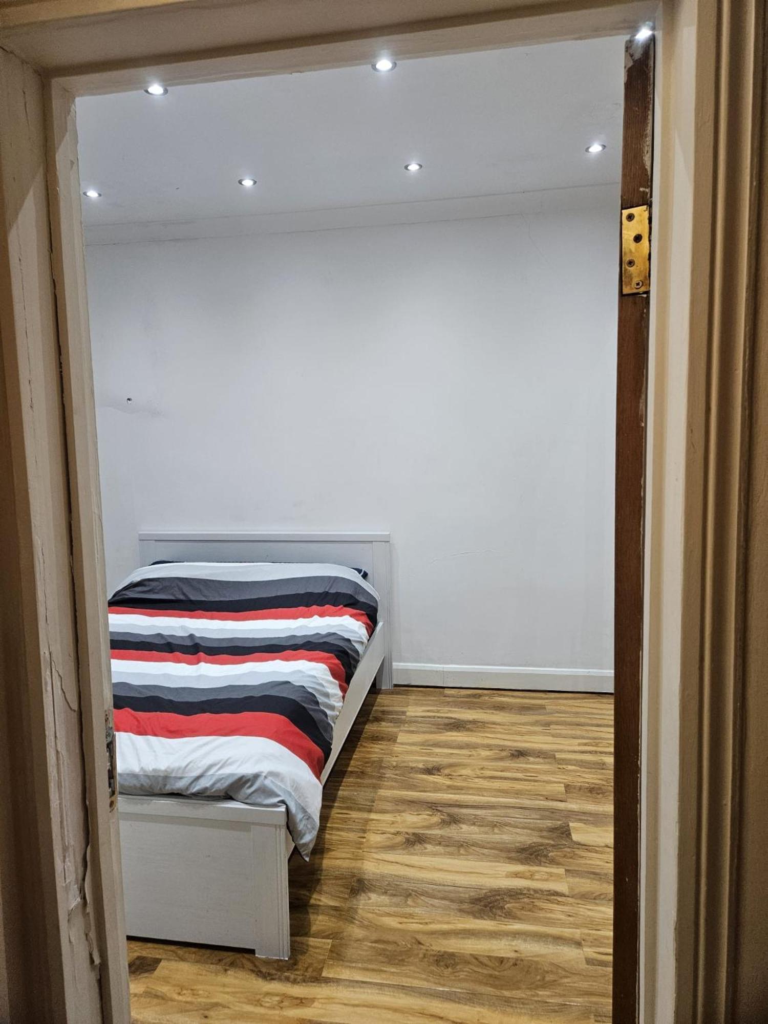 Apartamento 2 Bedroom Flat - Travel Direct To Heathrow/central Londres