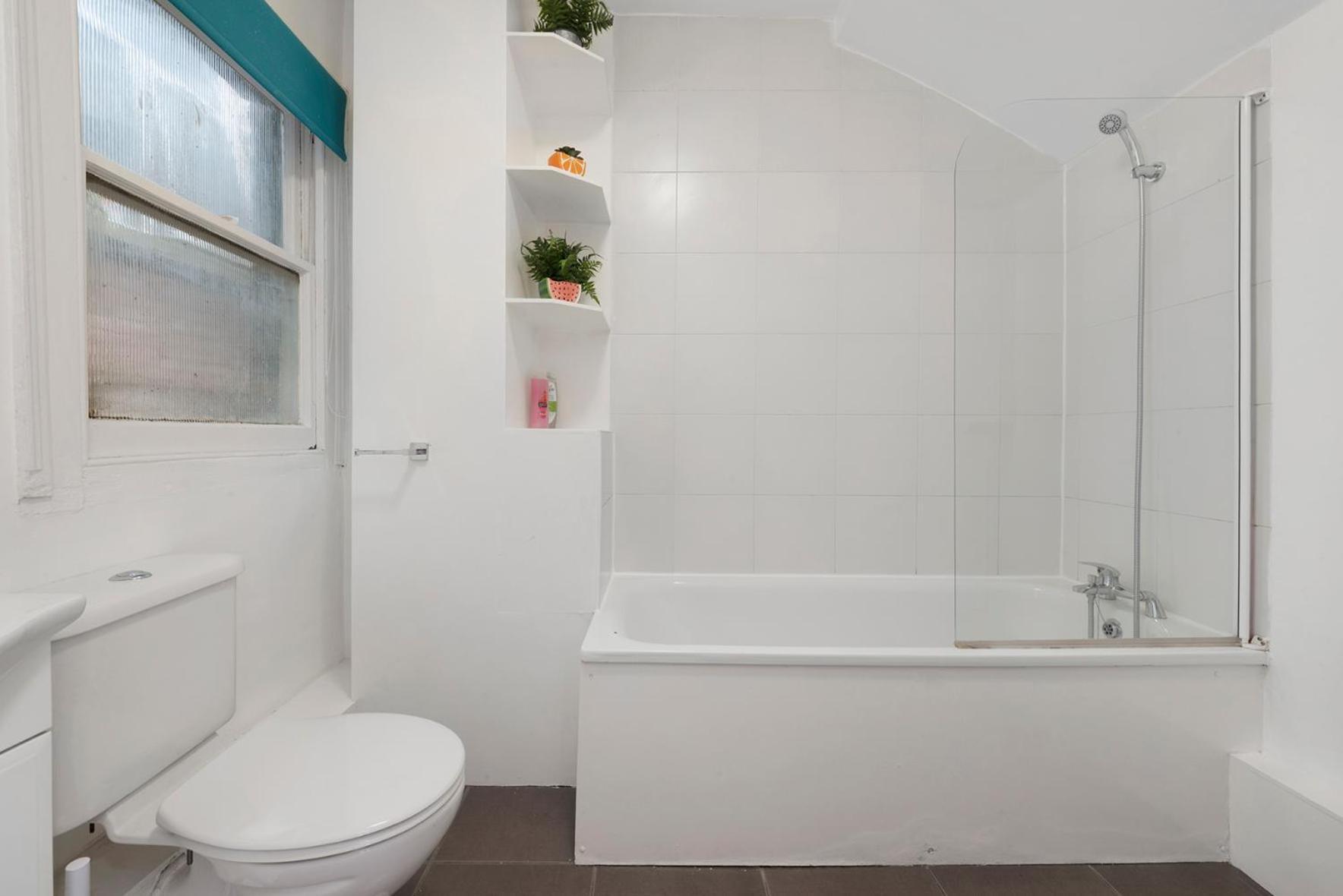 One Bedroom Flat Muswell Hill - First Floor * London