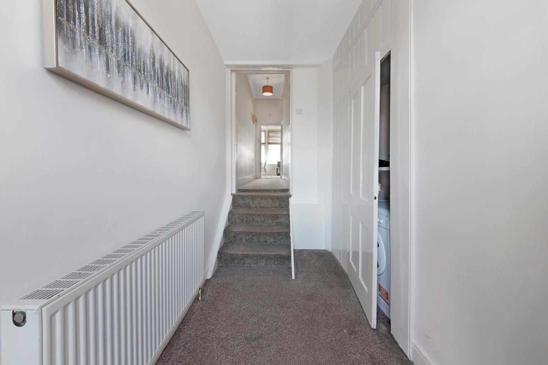 One Bedroom Flat Muswell Hill - First Floor Apartment *