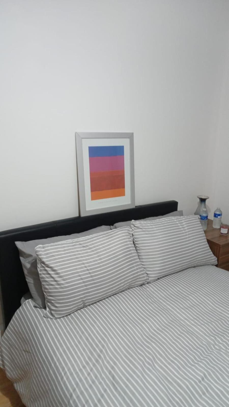 Homestay Exclusive Luxurious Double Bedroom In A Beautiful Shared Flat Close To Transit & Grocery Stores