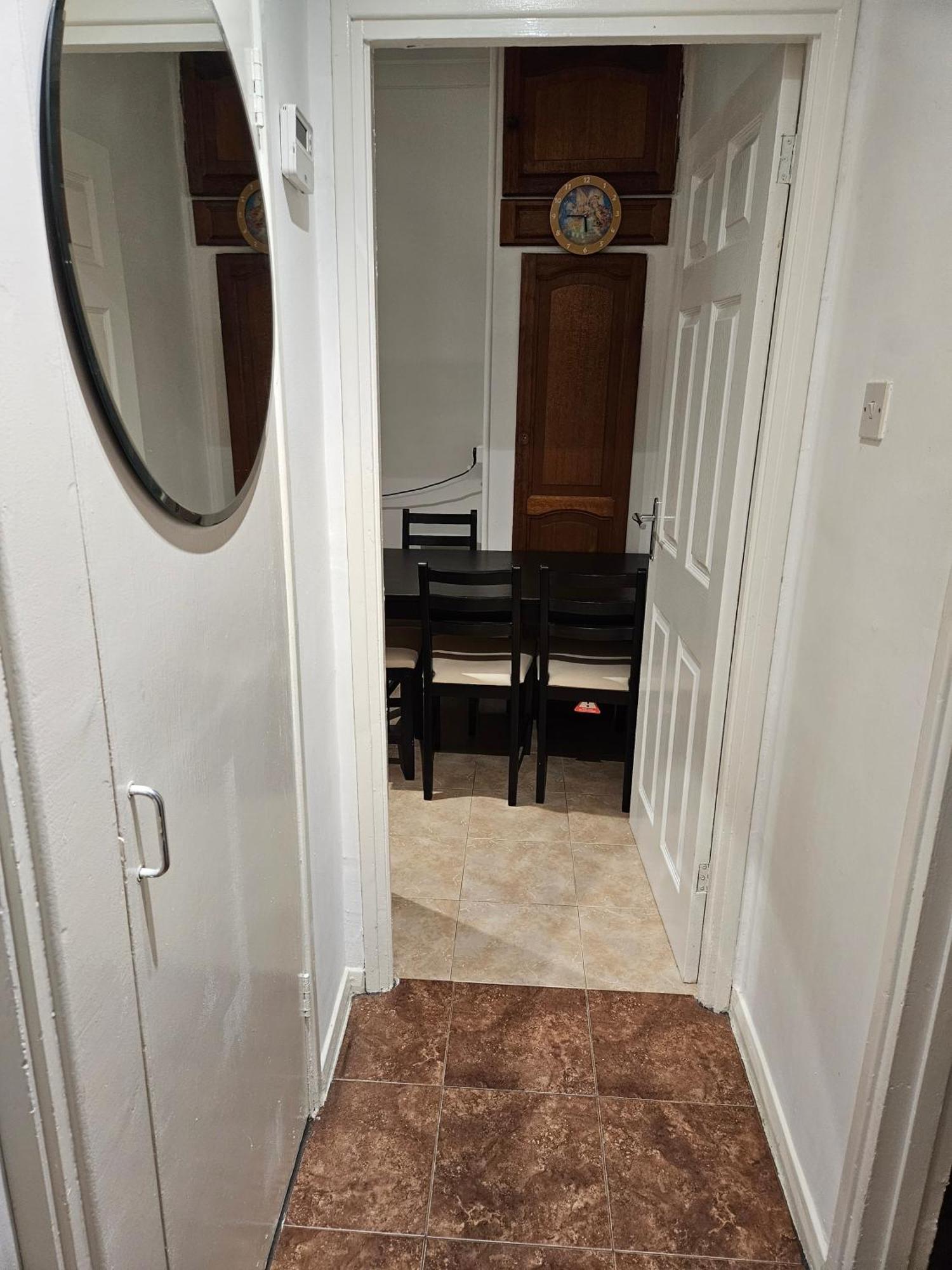 Mitcham Junction - 2 Bed - Sleeps 6 * London