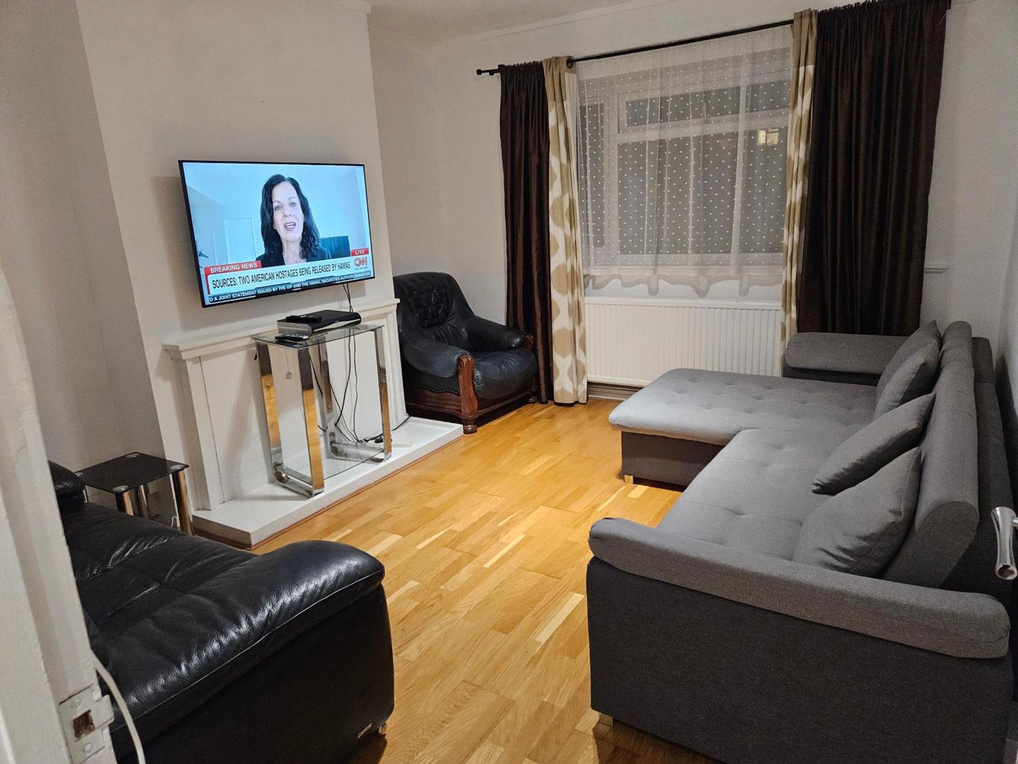 Apartment Mitcham Junction - 2 Bed - Sleeps 6