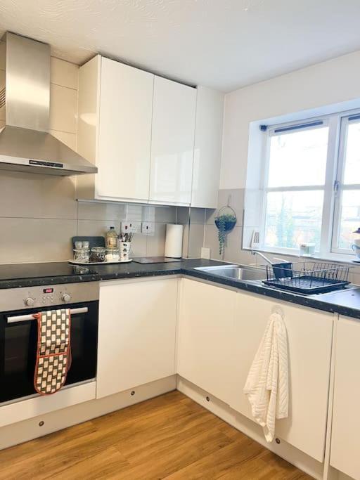 Cosy & Modern Flat In Islington- 15 Minute Walk From Emirates Stadium