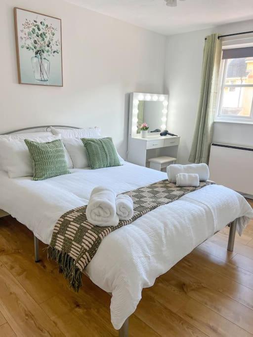 Cosy & Modern Flat In Islington- 15 Minute Walk From Emirates Stadium *