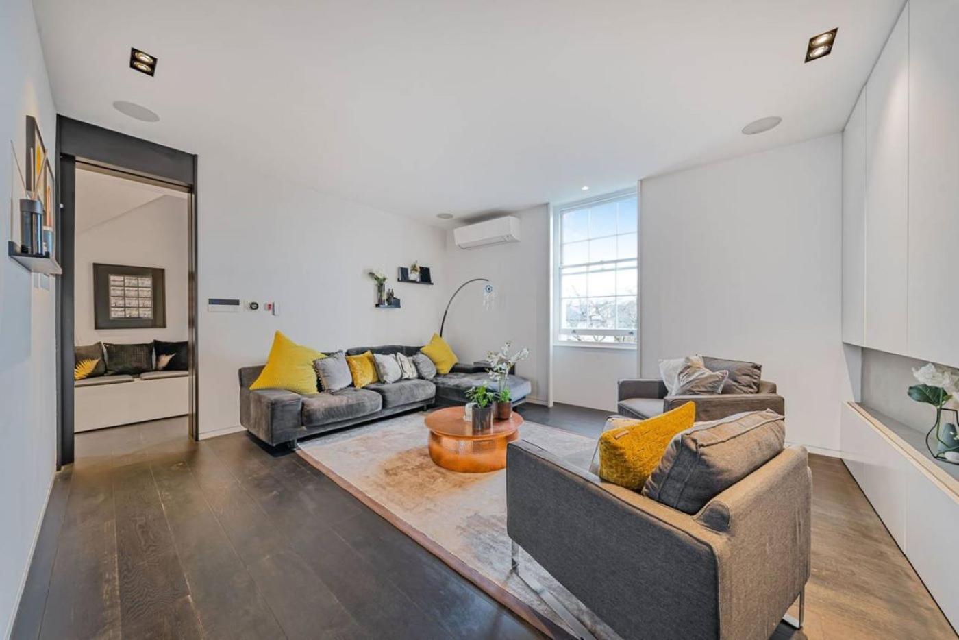 Jacob Apartment