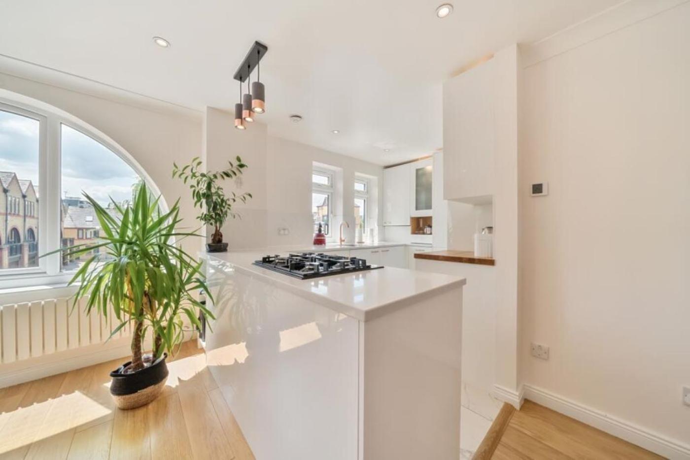 Casa de férias Elegant Modern Cozy 3Bd Apt 1Gb Wifi - Luxurylondonstays *