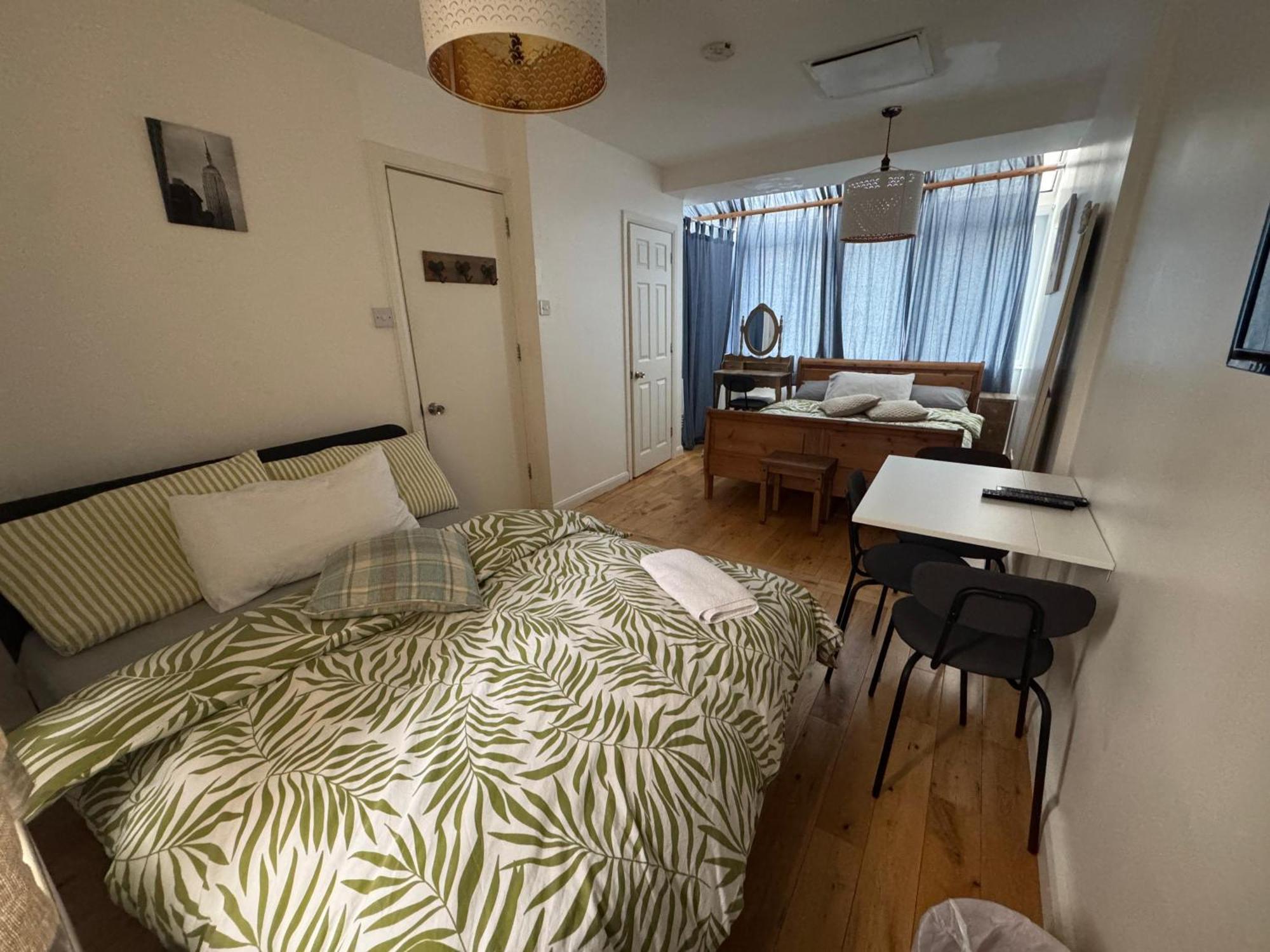 Guest house Cozy Near London