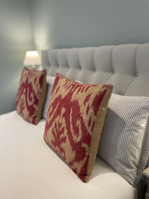 Apartamento Luxurious 2-bedroom With Rooftop Terrace, Gourmet Kitchen & Fireplace *