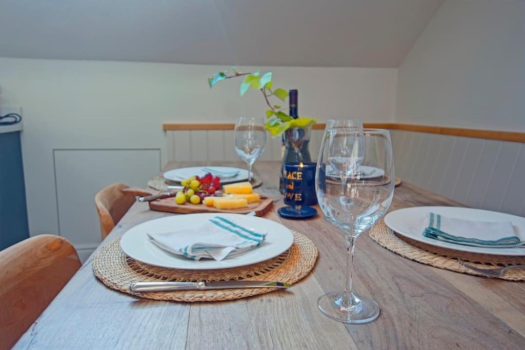 Apartamento Luxurious 2-bedroom With Rooftop Terrace, Gourmet Kitchen & Fireplace *