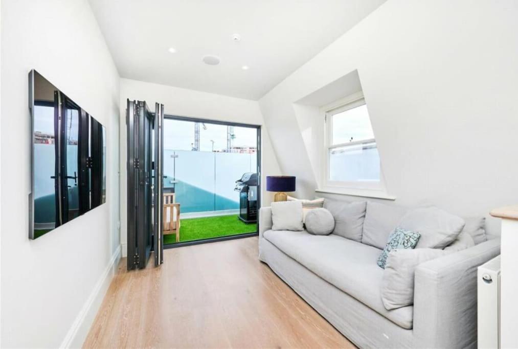 Apartamento Luxurious 2-bedroom With Rooftop Terrace, Gourmet Kitchen & Fireplace *