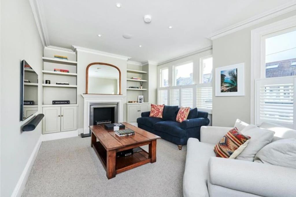 Apartamento Luxurious 2-bedroom With Rooftop Terrace, Gourmet Kitchen & Fireplace