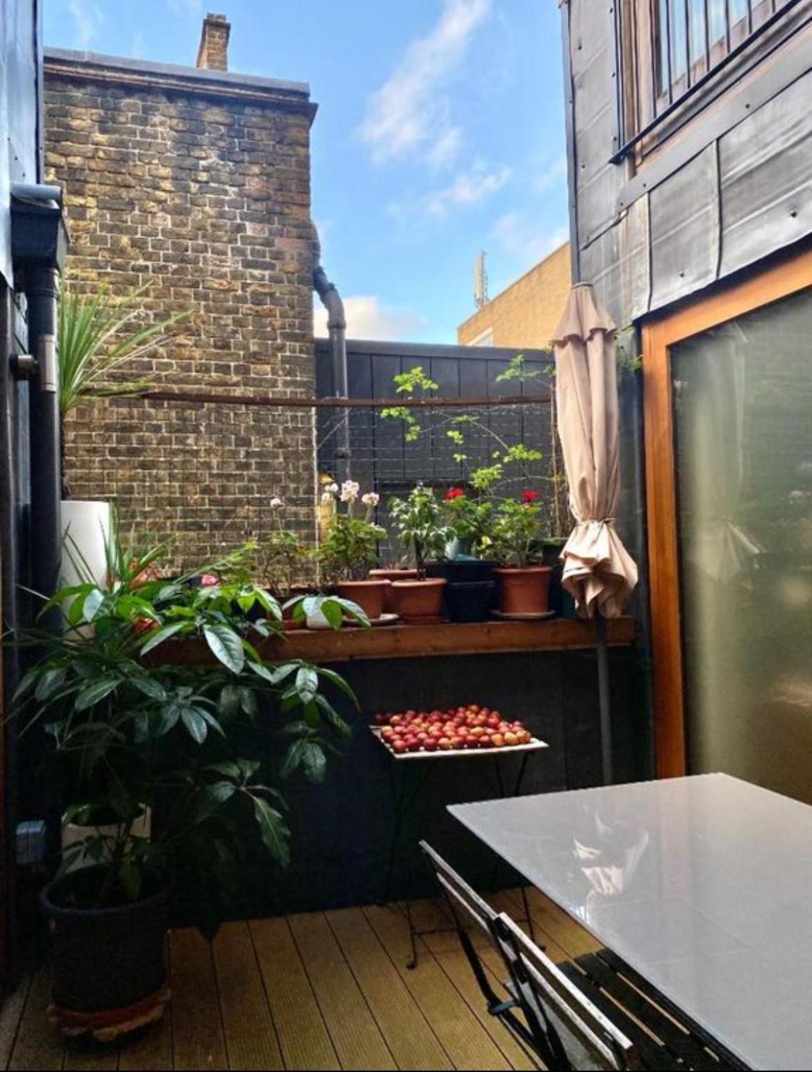 Modern Near Regents Park London