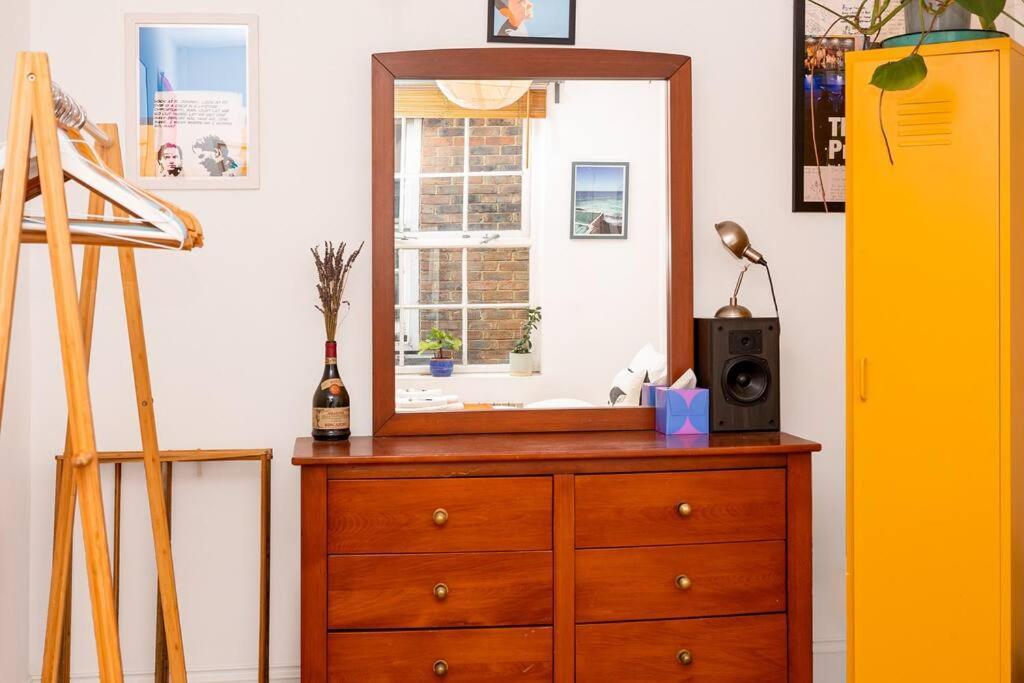Lovely 1br Flat In Clapton 5mins Overground St * Londres