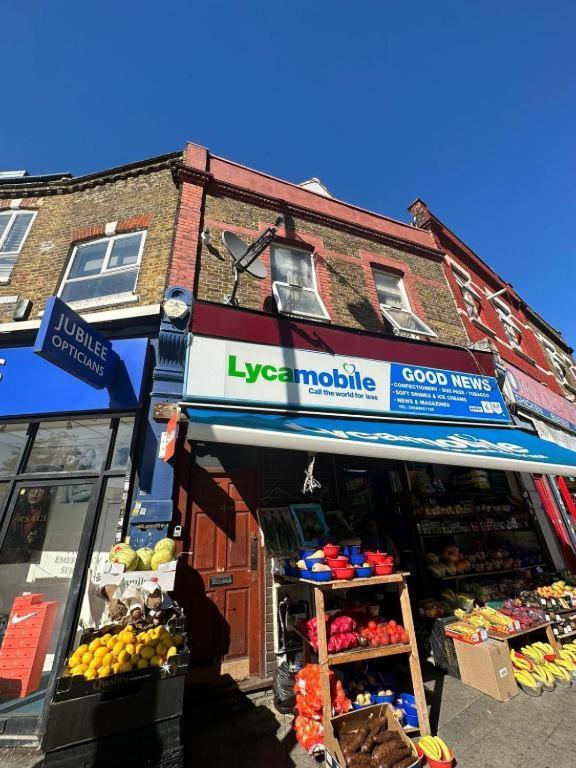 Willesden J Guest 4 * London